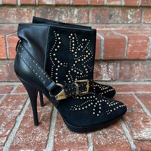 Bebe Delfina Chelsea Heeled Metallic Studded Ankle Boot Black Gold Women's 8